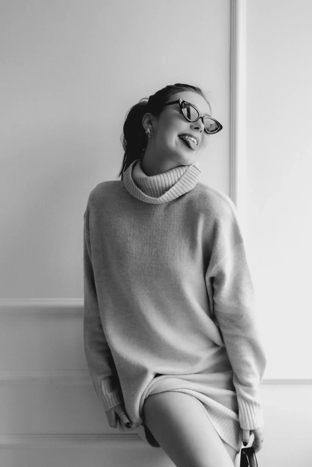 Czarno-biała sesja wykonana przez fotografa